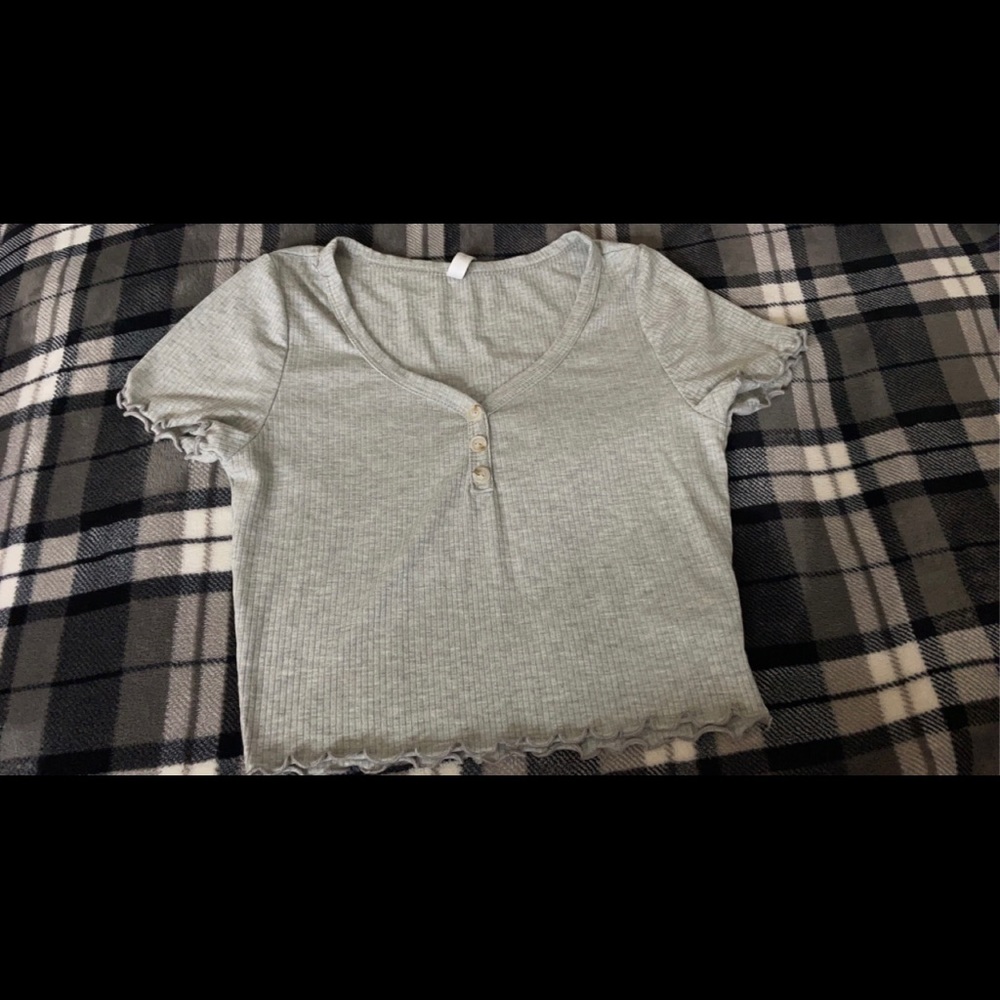 gray crop top from 7day wknd, size L